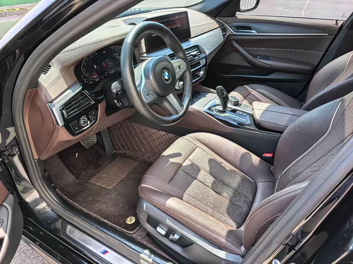BMW 5-Series 2022 530 Li Leading M — фото 4