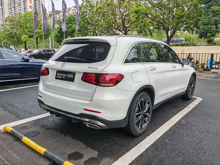 Mercedes-Benz GLC 2021 GLC 260 L 4 MATIC Luxury — фото 5