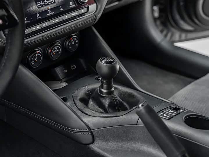Nissan 400 Z 2023 3.0 T — фото 21