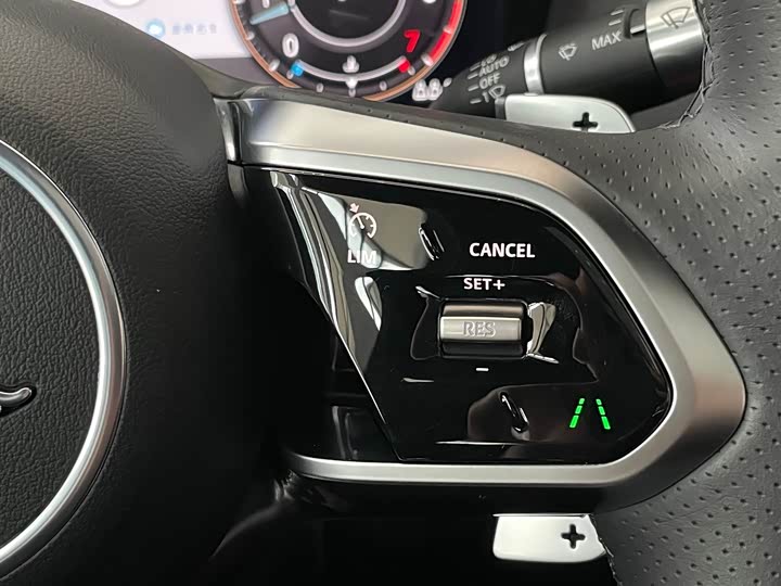 Jaguar XEL 2021 2.0 T 250 PS R-DYNAMIC S — фото 25