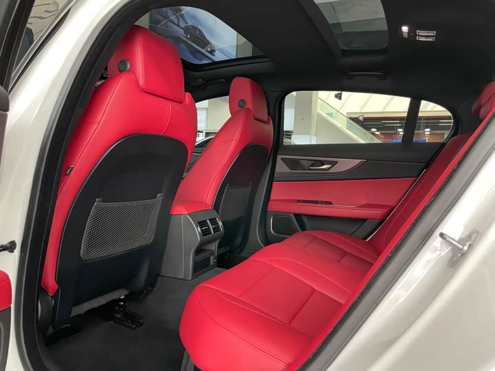 Jaguar XEL 2021 2.0 T 250 PS R-DYNAMIC S — фото 9