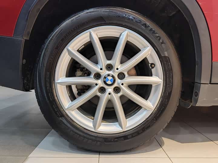 BMW X1 2018 s Drive 18 Li — фото 31