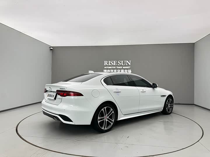 Jaguar XEL 2024 2.0 T 250 PS R-DYNAMIC S — фото 9