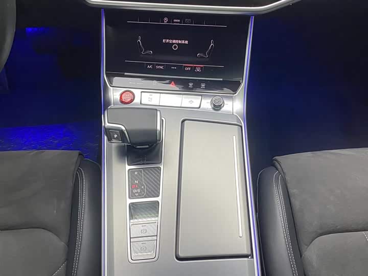 Audi A7L 2024 45 TFSI Luxury — фото 21