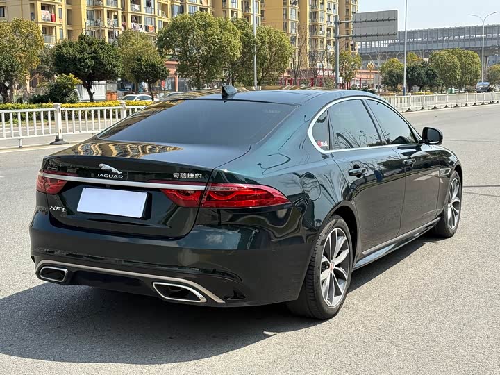 Jaguar XFL 2023 XFL 2.0 T P 250 2 WD — фото 4