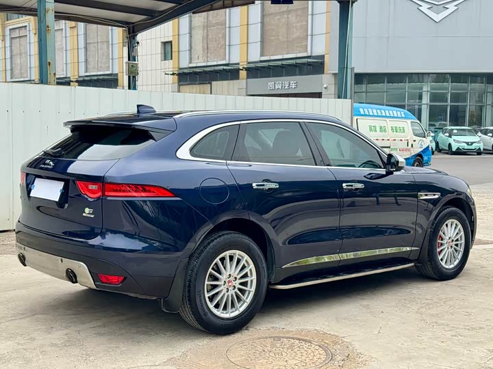 Jaguar F-PACE 2016 2.0 T 2 WD — фото 6
