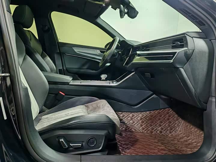 Audi A6L 2023 40 TFSI — фото 7