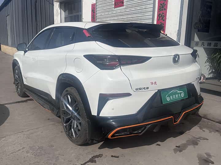 Changan UNI-T 2022 1.5 T Premium — фото 3