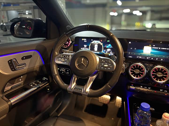 Mercedes-Benz GLA 2022 AMG GLA 35 4 MATIC — фото 8