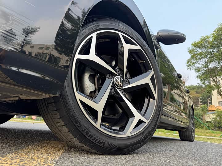 Volkswagen Passat — фото 4