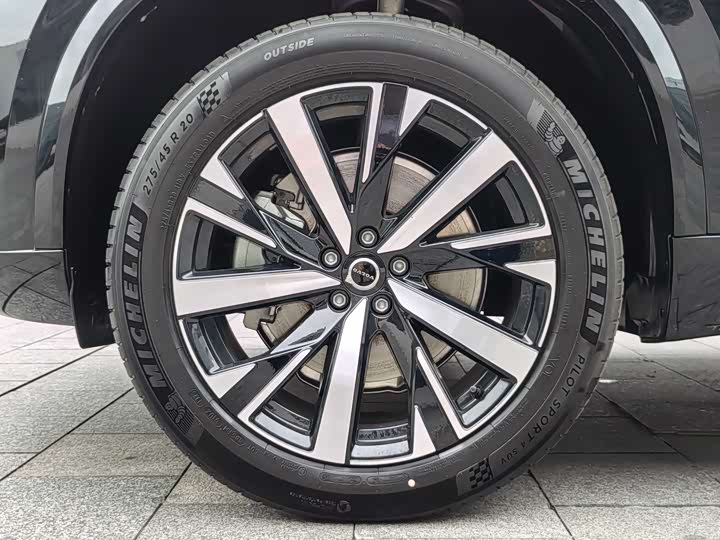 Volvo XC 90 2026 B 5 4 WD 5 — фото 8