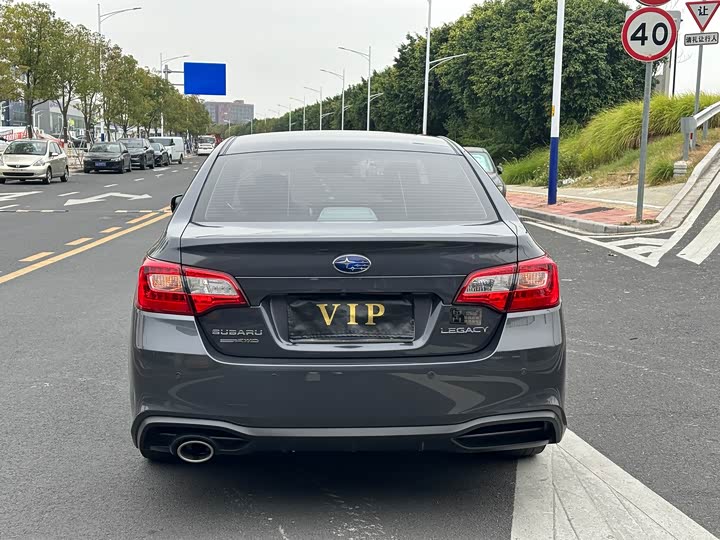 Subaru Legacy — фото 27