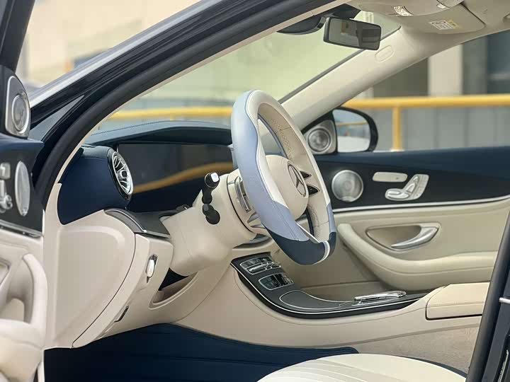 Mercedes-Benz E-Class 2021 E 300 L Luxury — фото 4