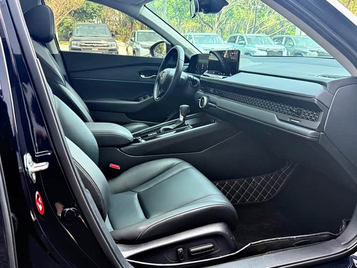Honda Accord — фото 11