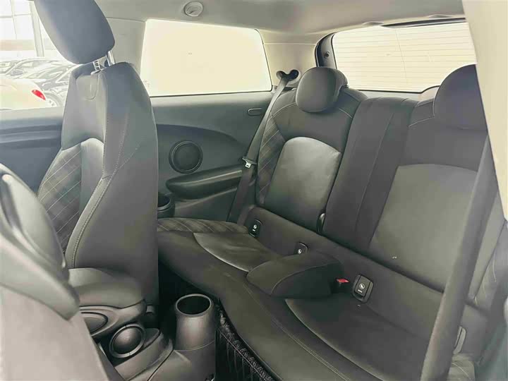 MINI Hatch — фото 16