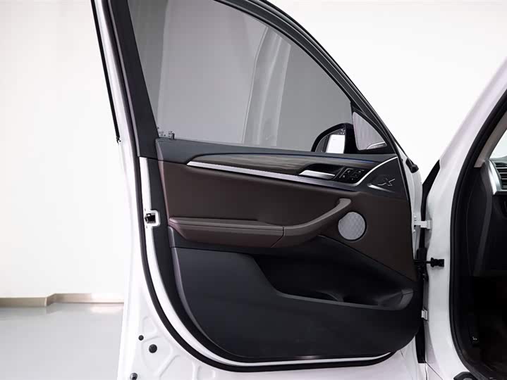 BMW X3 2022 x Drive 30i Leading M — фото 10