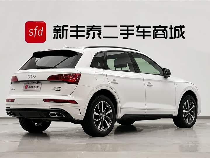 Audi Q5L 2023 40 T — фото 5