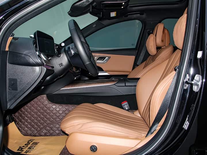 Mercedes-Benz E-Class 2024 E 300 L — фото 17
