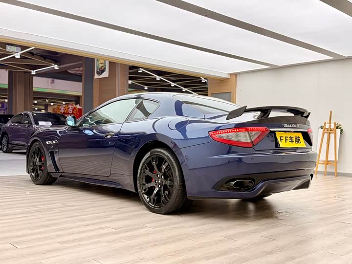 Maserati Gran 2015 4.7 L MC — фото 4