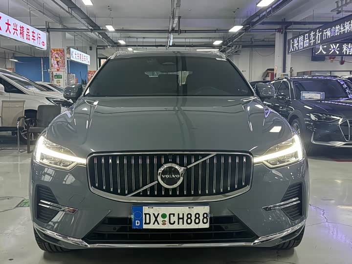 Volvo XC60 2022 B 5 4 WD — фото 2