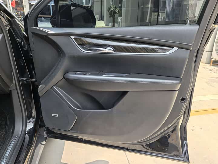 Cadillac XT5 2018 25 T Luxury — фото 20