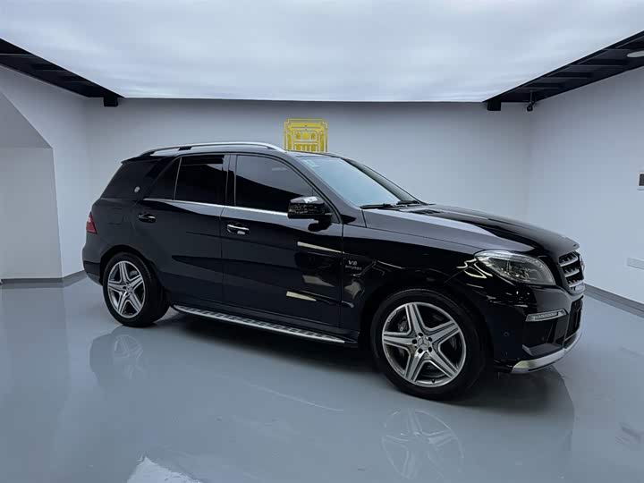 Mercedes-Benz M-Class 2015 AMG ML 63 — фото 3