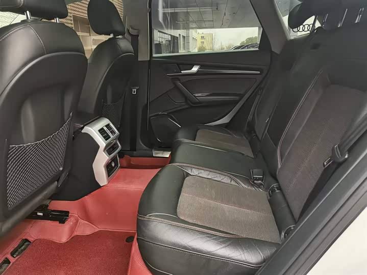 Audi Q5L 2018 40 TFSI V — фото 14