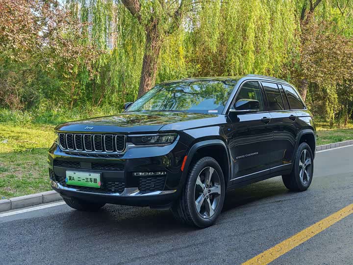 Jeep Grand Cherokee 4xe — фото 1