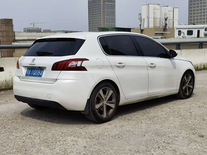 Peugeot 308 S 2015 1.6 T AT — фото 12