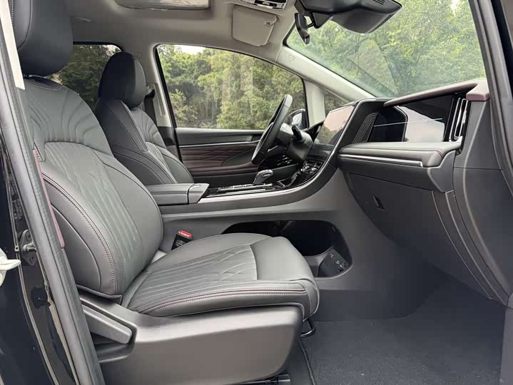 Trumpchi M8 2024 400 T — фото 14