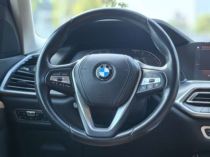 BMW X5 2020 x Drive 40i M — фото 11