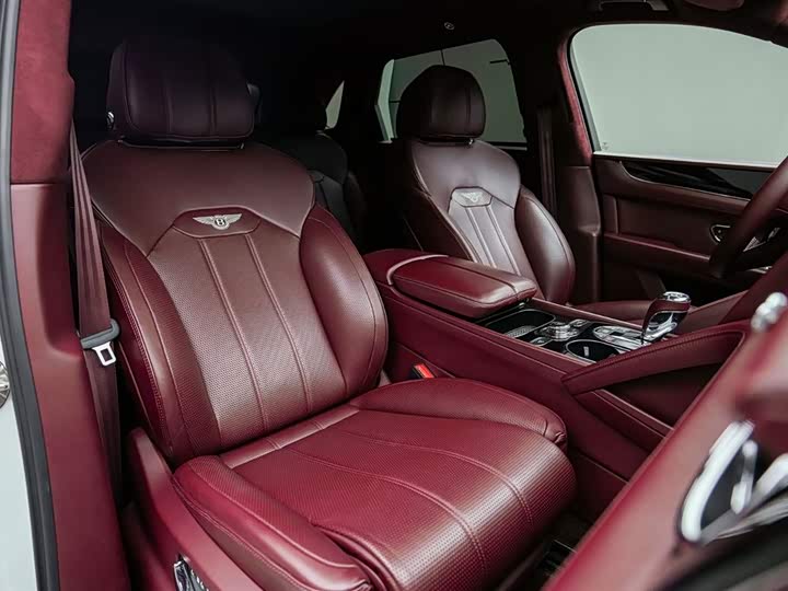 Bentley Bentayga — фото 12