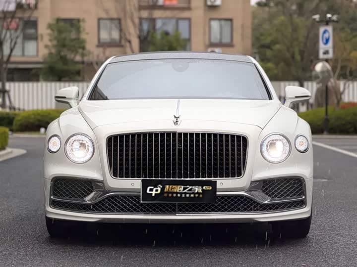 Bentley Flying Spur — фото 2