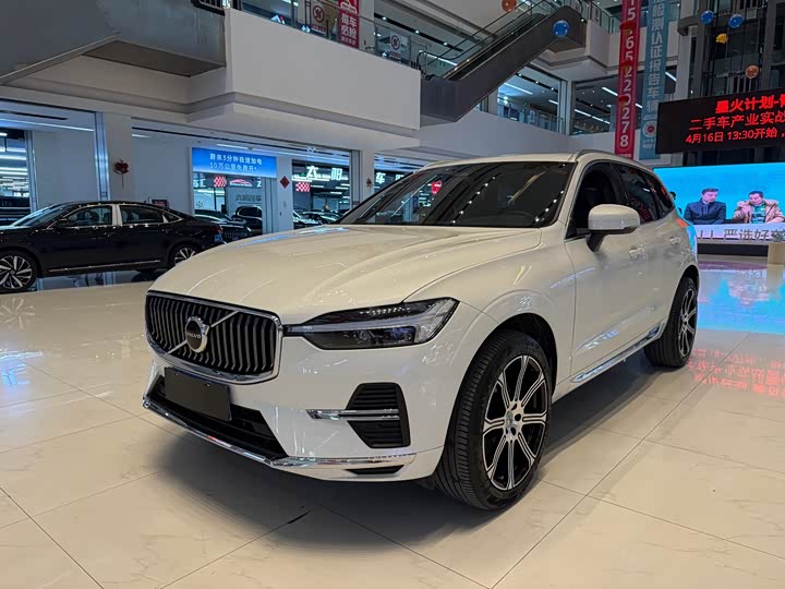 Volvo XC60 2024 B 5 4 WD — фото 2