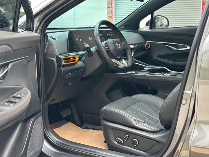 Changan UNI-T 2020 1.5 T Flagship — фото 14