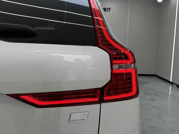 Volvo XC60 Hybrid 2024 T 8 PHEV 4 WD — фото 21