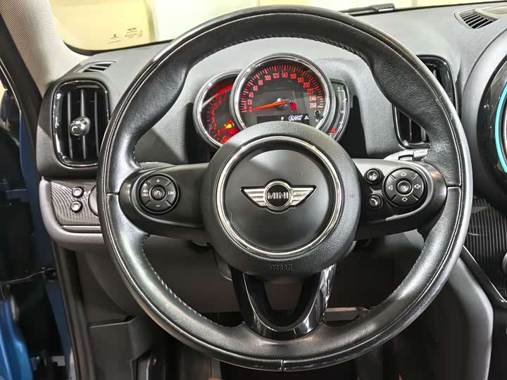 MINI Countryman — фото 13