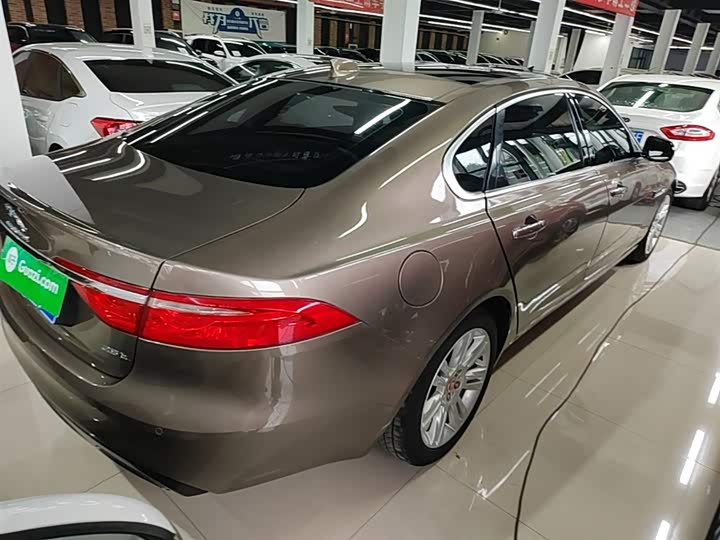 Jaguar XFL 2018 XFL 2.0 T 250 PS — фото 7
