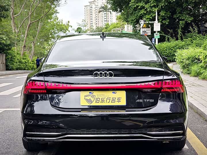 Audi A7L 2024 45 TFSI Luxury — фото 27