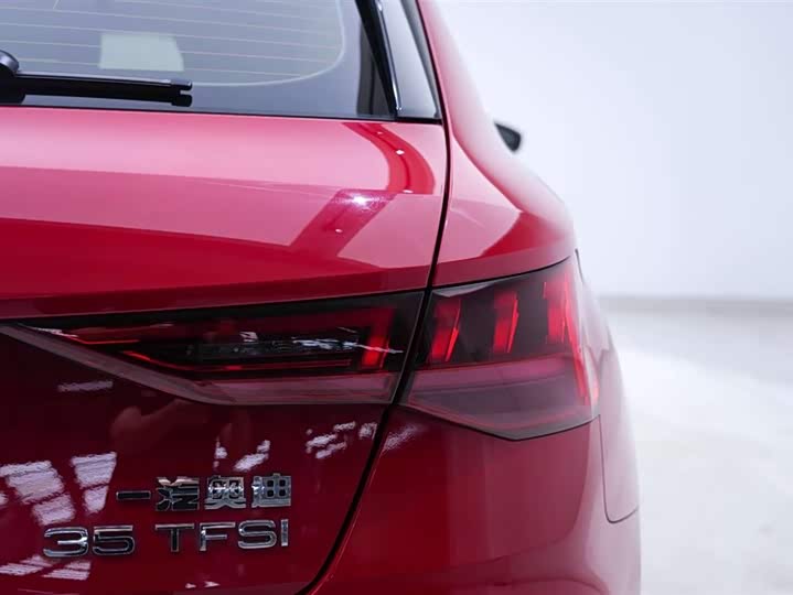 Audi A3 2022 Sportback 35 TFSI Sport — фото 8