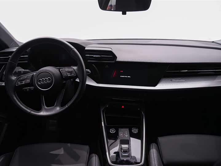 Audi A3 2023 Sportback 35 TFSI Sport — фото 8