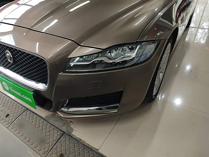 Jaguar XFL 2018 XFL 2.0 T 250 PS — фото 24