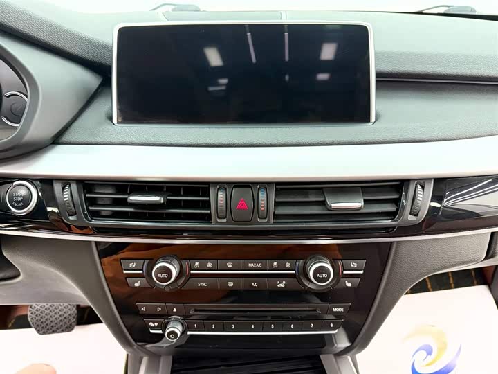 BMW X5 2014 x Drive 35i — фото 14