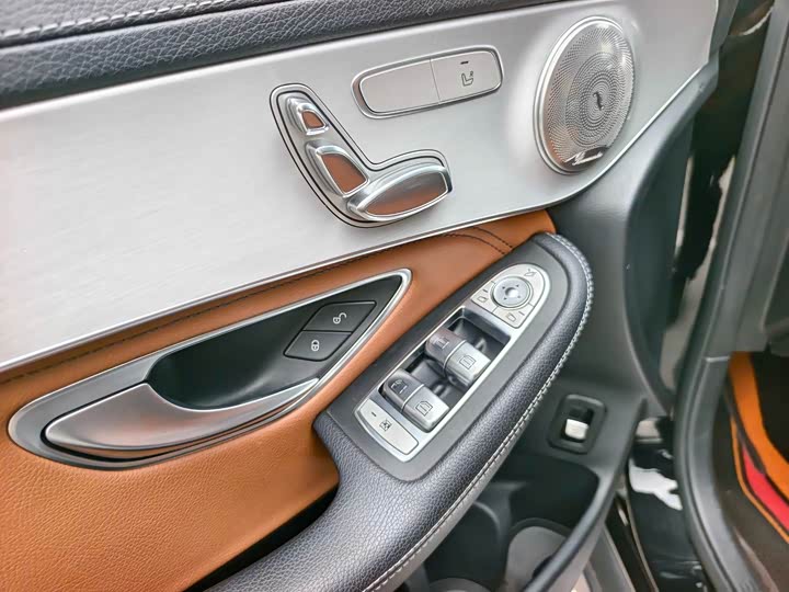Mercedes-Benz GLC 2020 GLC 260 L 4 MATIC — фото 7