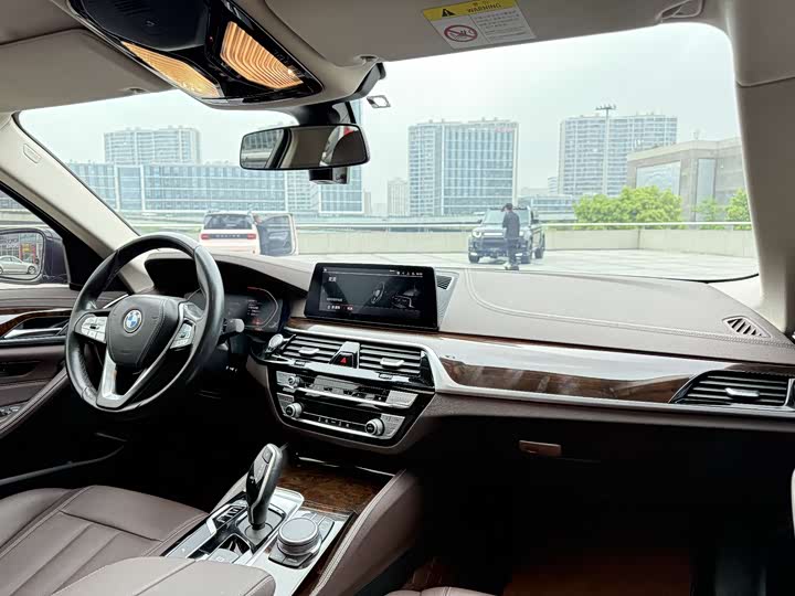 BMW 5-Series 2020 525 Li — фото 20