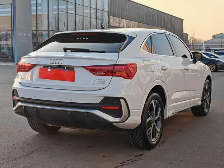 Audi Q3 Sportback 2021 40 TFSI — фото 4