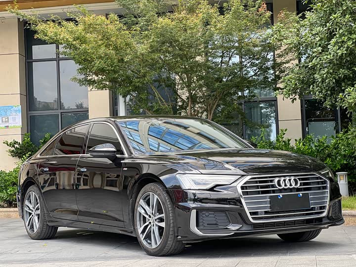 Audi A6L 2019 40 TFSI — фото 3