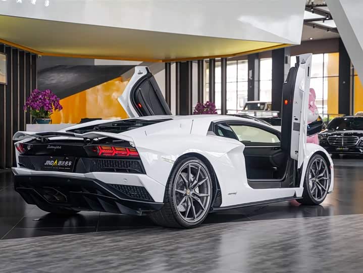 Lamborghini Aventador 2017 Aventador S — фото 5