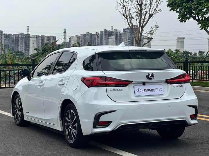 Lexus CT 2020 CT 200h — фото 10