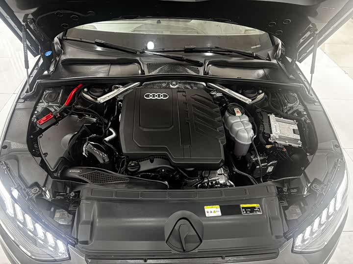 Audi A4L 2024 40 TFSI quattro RS — фото 32
